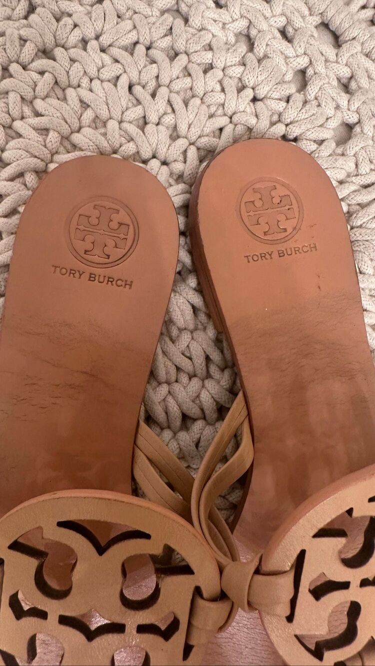 Tory Burch Tan Leather Slip on Thing Sandals Size 8 - Picture 2 of 5
